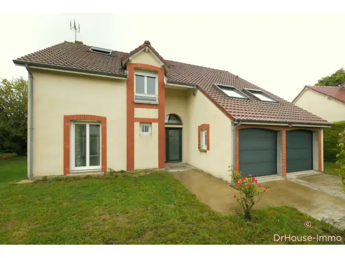 Maison 8 pièces de 168 m² - Nogent-sur-Seine (10400)