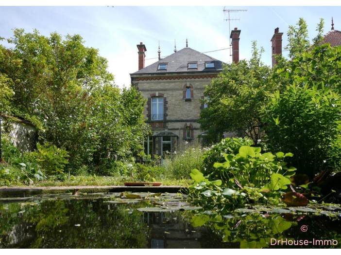 Maison de 237m² - 9 pièces