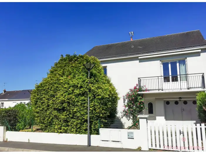 Maison 7 pièces de 126 m² - Saint-Avertin (37550)