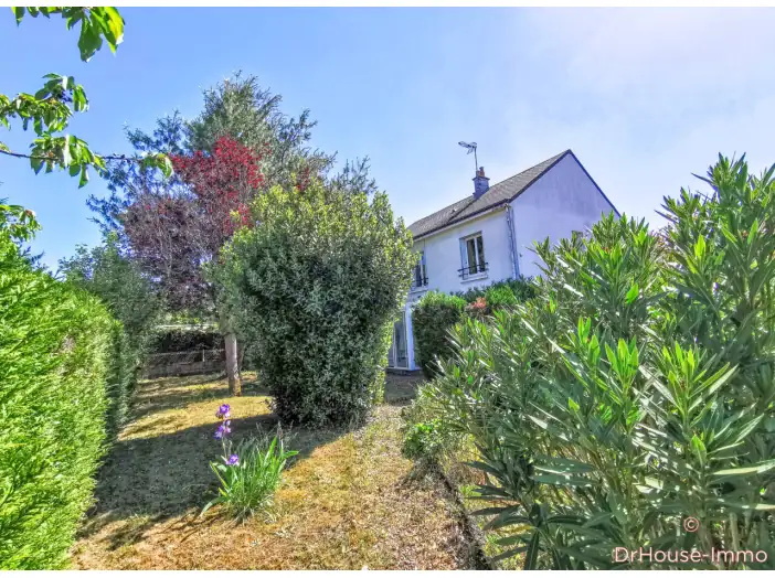 Maison 7 pièces de 126 m² - Saint-Avertin (37550)