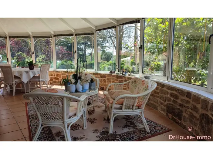 Maison 7 pièces de 196 m² - Pornic (44210)