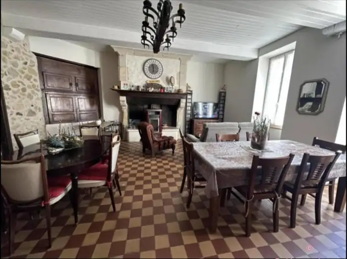 Maison 14 pièces de 365 m² - Poyanne (40380)