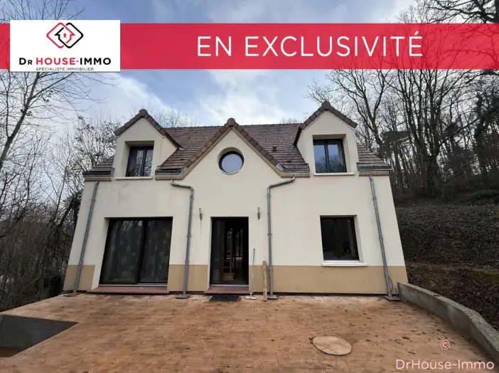 Maison 5 pièces de 140 m² - Nanteau-sur-Lunain (77710)