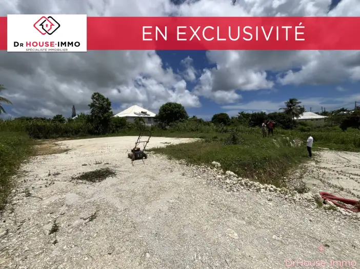 Terrain de 932 m² - Sainte-Anne (97180)
