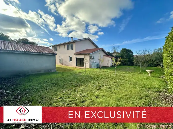 Maison 7 pièces de 201 m² - Romans-sur-Isère (26100)