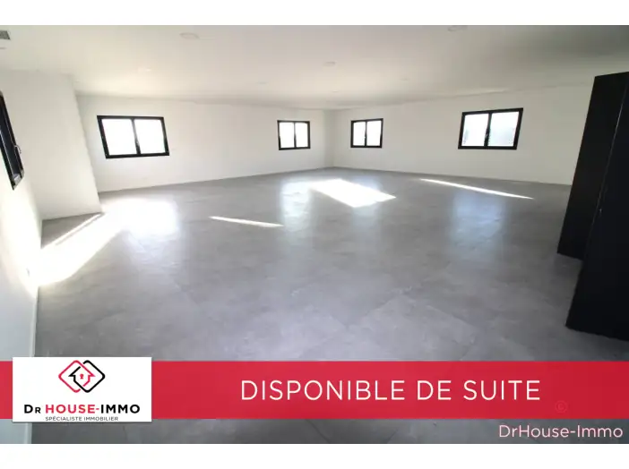 Bureau 3 pièces de 150 m² - Seysses (31600)