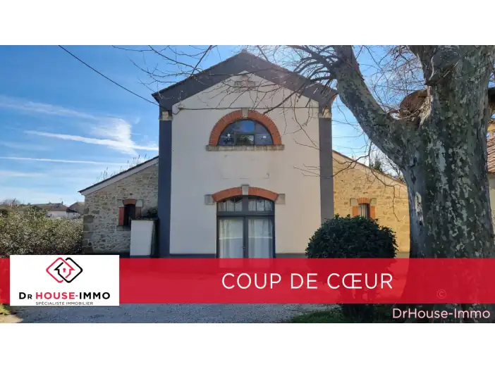 Loft / Atelier 7 pièces de 230 m² - Jonquières (84150)