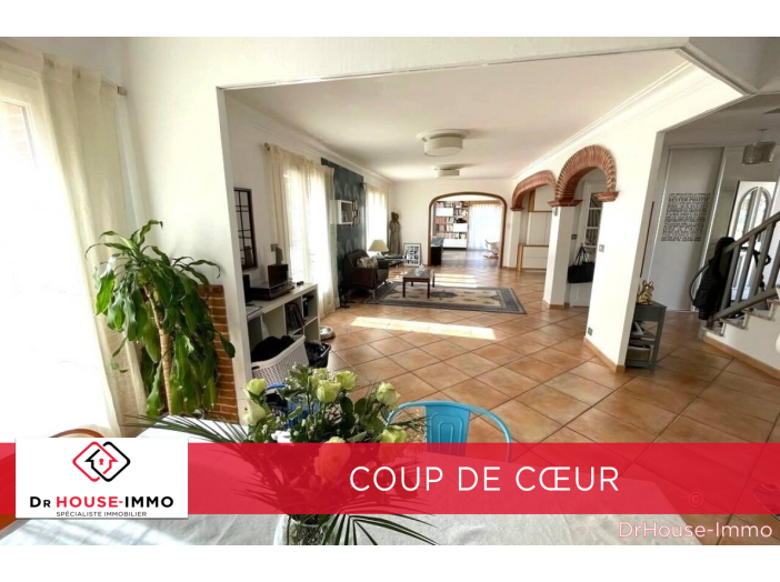 Maison de 272m² - 8 pièces
