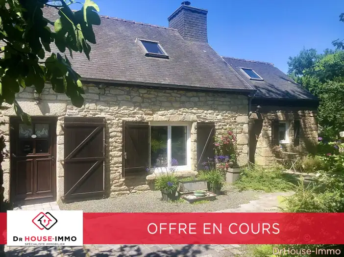 Maison 6 pièces de 75 m² - Berrien (29690)