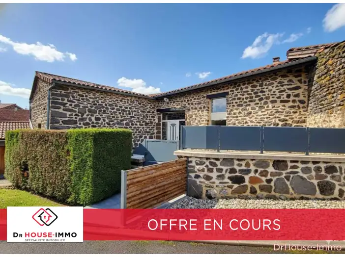Maison 6 pièces de 194 m² - Saint-Vidal (43320)