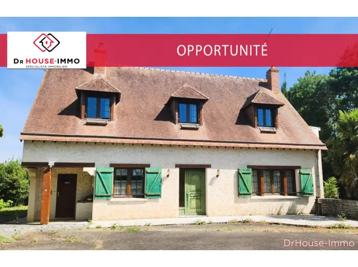 Maison 8 pièces de 208 m² - Courcebœufs (72290)