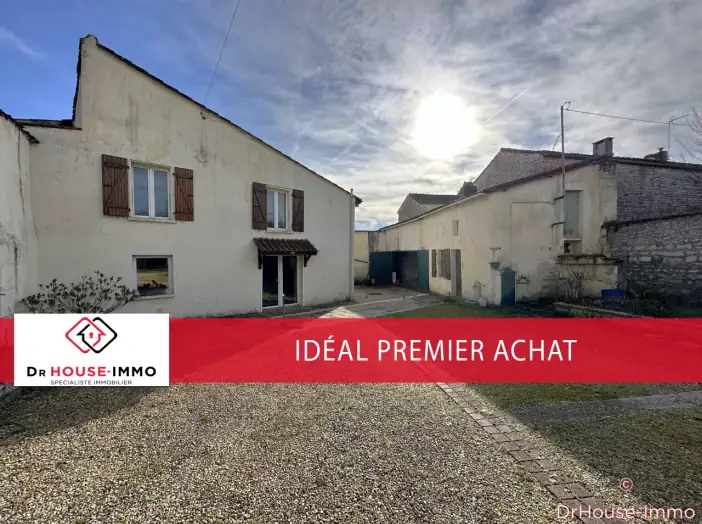 Maison 4 pièces de 95 m² - Douzat (16290)