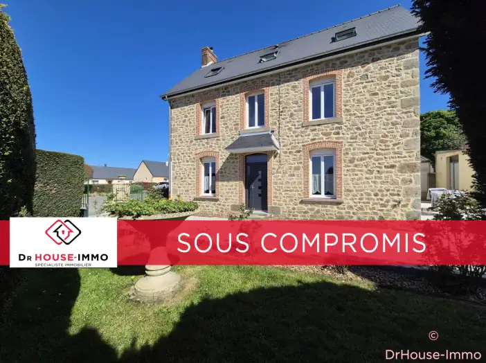 Maison 7 pièces de 143 m² - Brécé (53120)