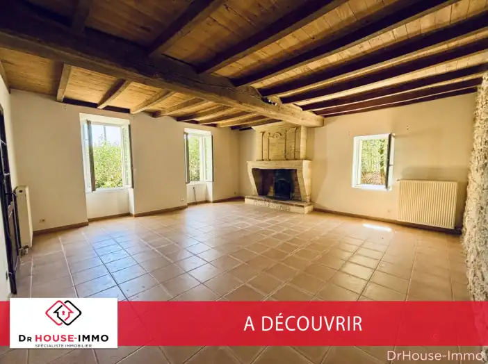 Maison 7 pièces de 212 m² - Montpeyroux (24610)