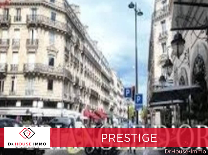 Commerce 3 pièces de 150 m² - Paris (75008)