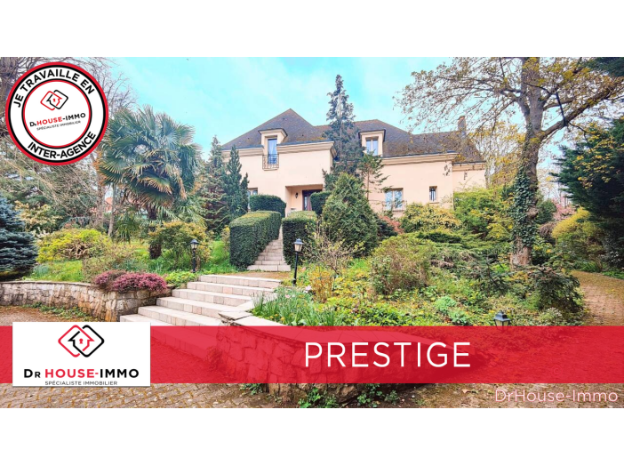 Maison de 600m² - 12 pièces