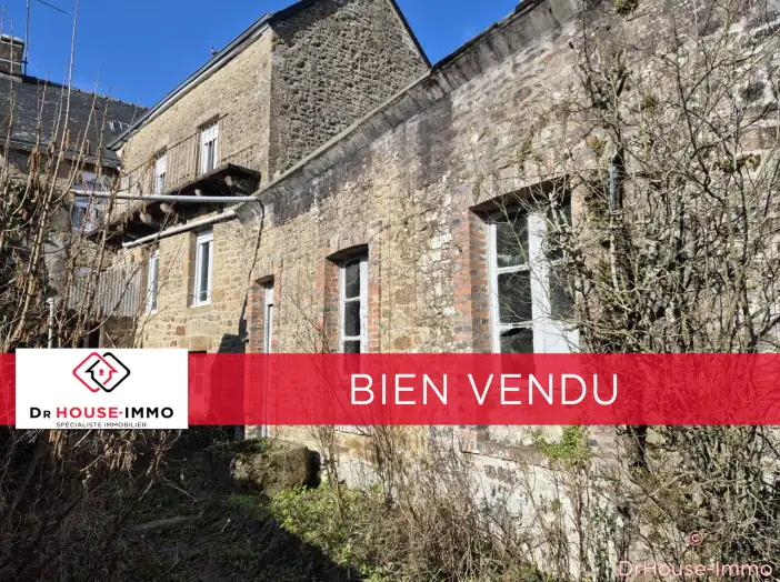 Maison 6 pièces de 106 m² - Gorron (53120)