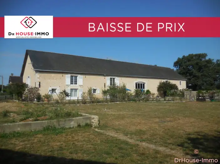 Maison 7 pièces de 272 m² - Sainte-Radegonde (86300)