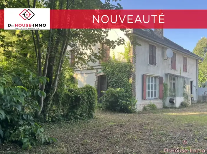 Maison 9 pièces de 207 m² - Sainte-Maure (10150)