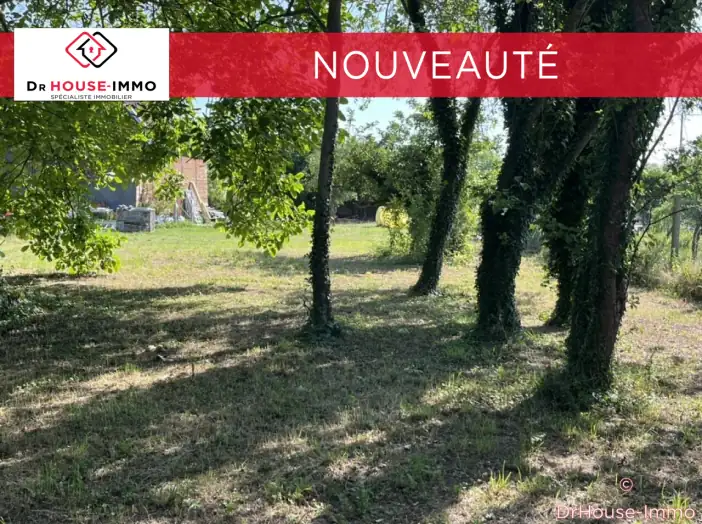 Terrain de 3 887 m² - Savières (10600)