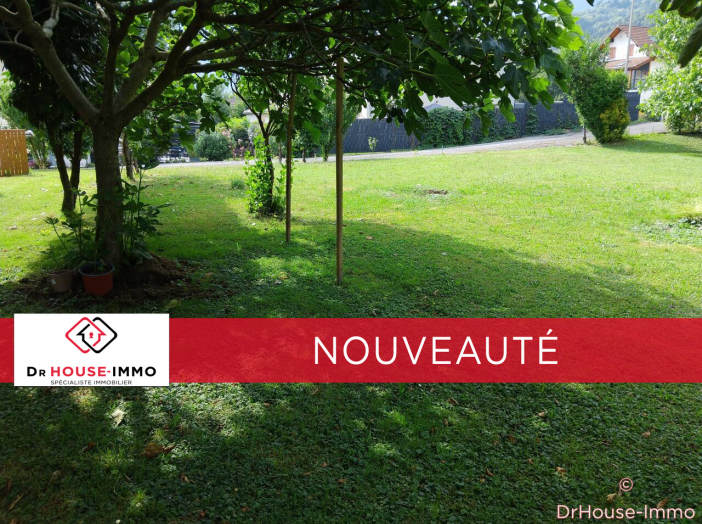 Terrain de 820m²
