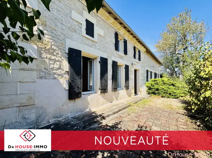 Maison 7 pièces de 212 m² - Montpeyroux (24610)