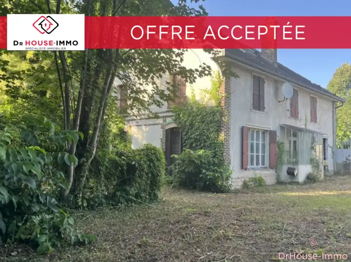Maison 9 pièces de 207 m² - Sainte-Maure (10150)