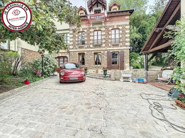 Maison 8 pièces de 201 m² - Yerres (91330)