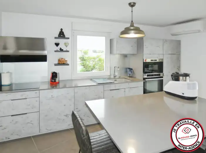 Appartement 3 pièces de 71 m² - Nîmes (30900)