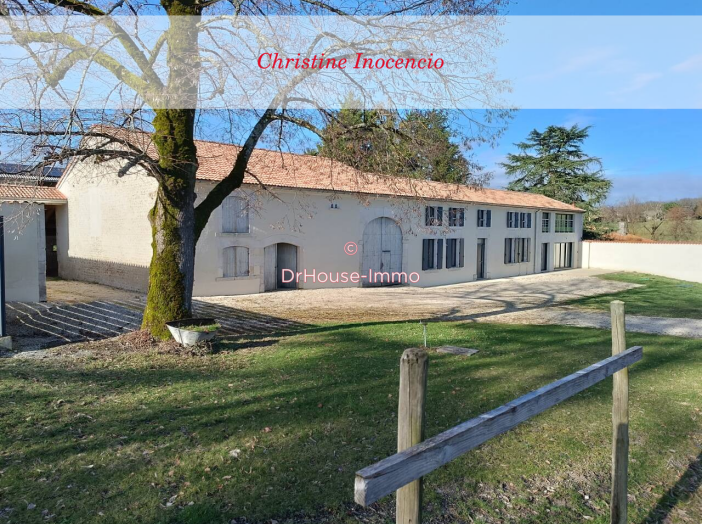 Maison de 258m² - 8 pièces