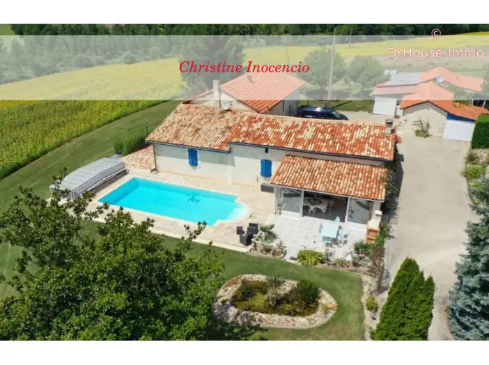 Maison 10 pièces de 175 m² - Condéon (16360)