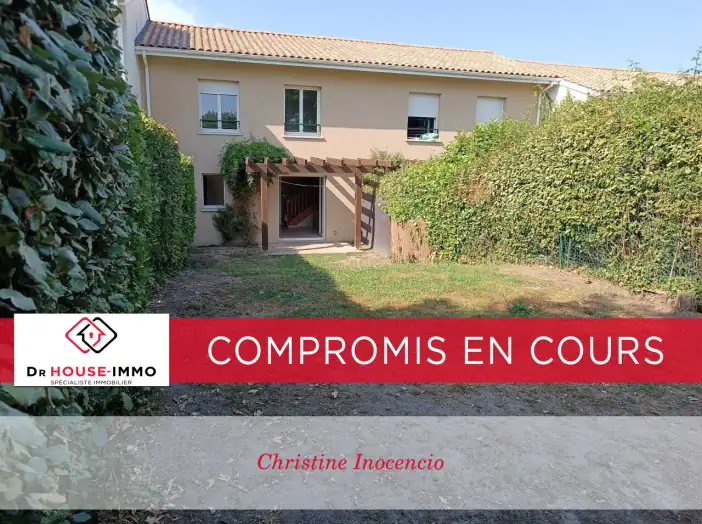 Maison 4 pièces de 83 m² - Saint-Yzan-de-Soudiac (33920)