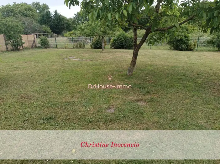 Terrain de 487 m² - Gauriaguet (33240)