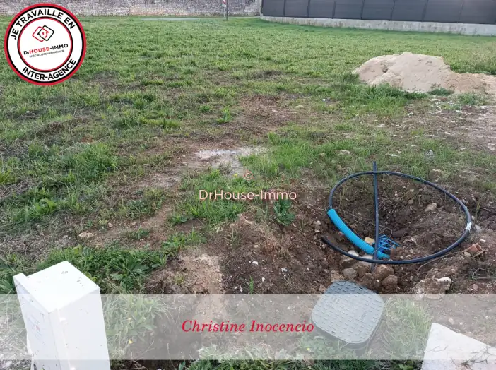 Terrain de 721 m² - Jonzac (17500)