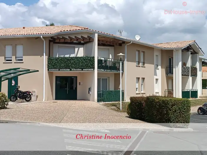Appartement 2 pièces de 46 m² - Saint-Yzan-de-Soudiac (33920)
