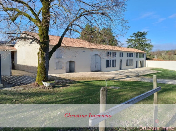 Maison de 258m² - 8 pièces