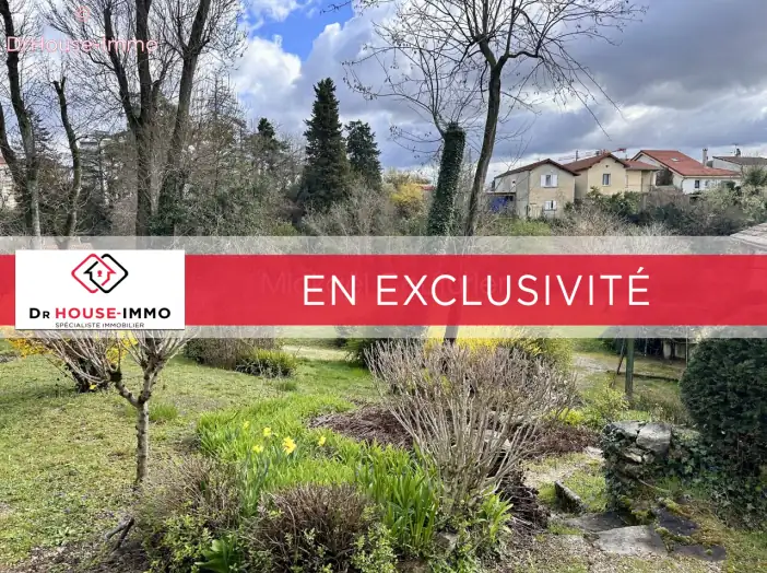 Maison 10 pièces de 378 m² - Romans-sur-Isère (26100)