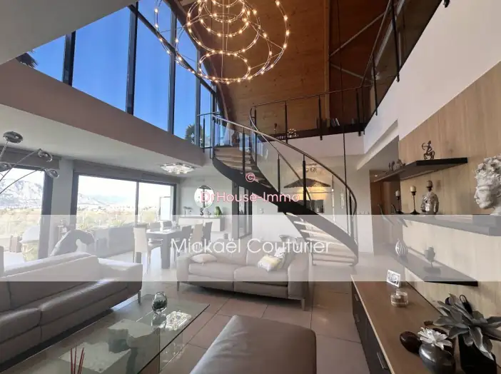 Image des la section Servies