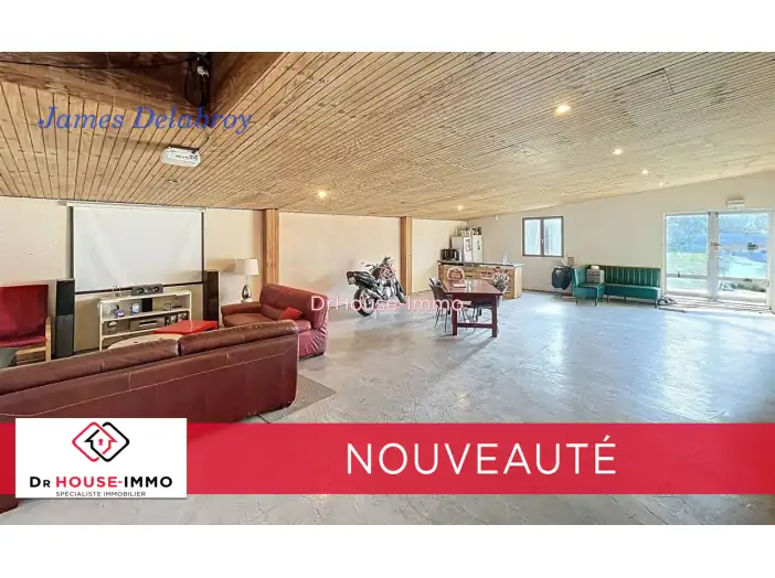 Maison 6 pièces de 280 m² - Languevoisin-Quiquery (80190)