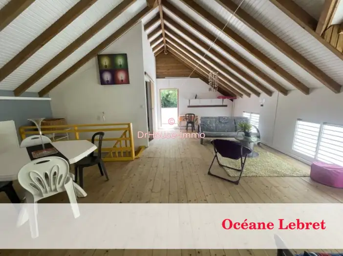 Maison 7 pièces de 209 m² - Vieux-Habitants (97119)