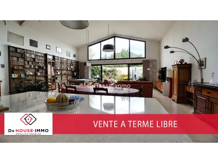 Loft / Atelier 7 pièces de 315 m² - Amiens (80000)