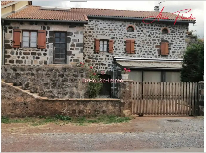 Maison 5 pièces de 132 m² - Landos (43340)