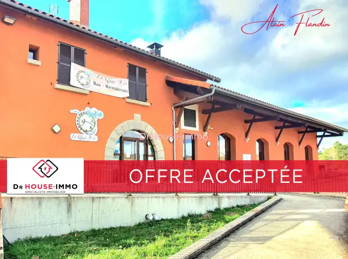 Commerce de 144 m² - Lantriac (43260)