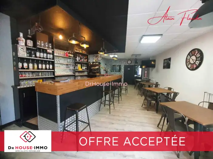 Commerce 3 pièces de 73 m² - Vals-près-le-Puy (43750)