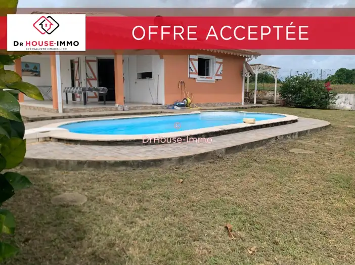 Maison 6 pièces de 145 m² - Lamentin (97232)