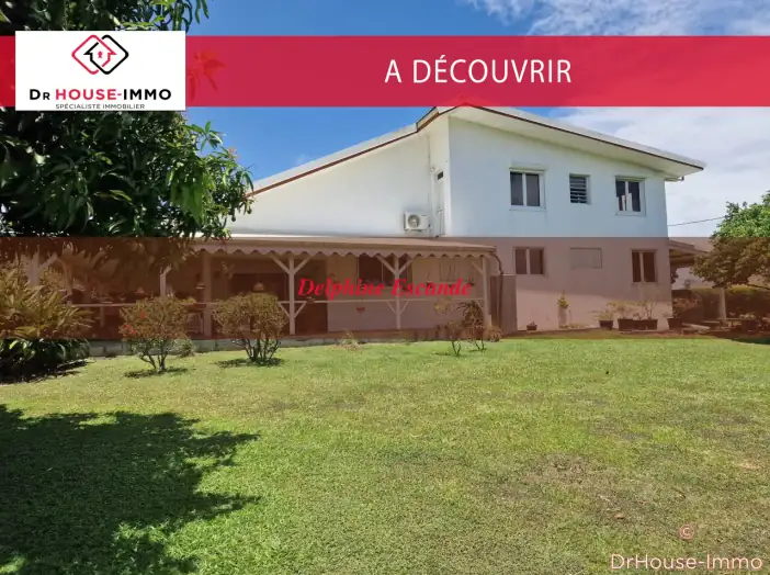 Maison 11 pièces de 230 m² - Lamentin (97232)