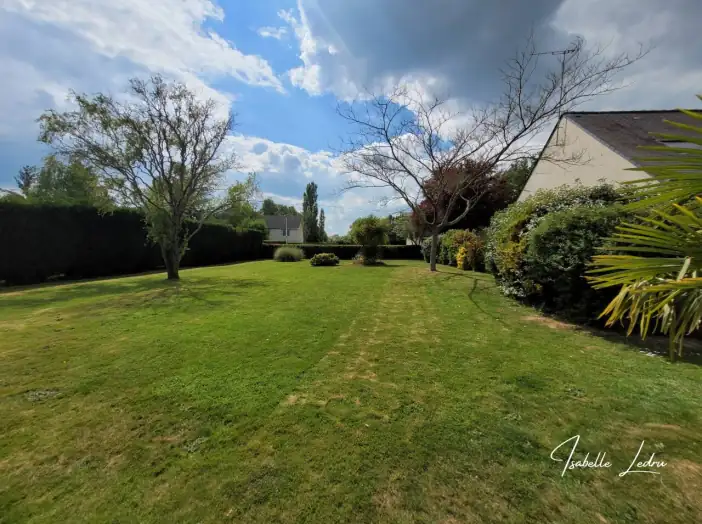 Terrain de 937 m² - Saint-Vincent-des-Landes (44590)