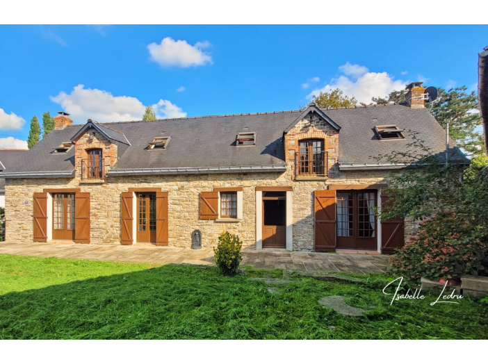 Maison 7 pièces de 172 m² - Sion-les-Mines (44590)