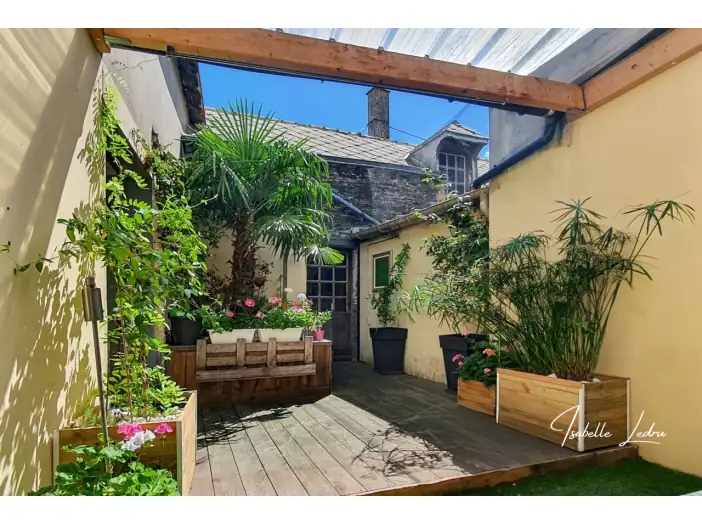 Immeuble 10 pièces de 295 m² - Treffieux (44170)