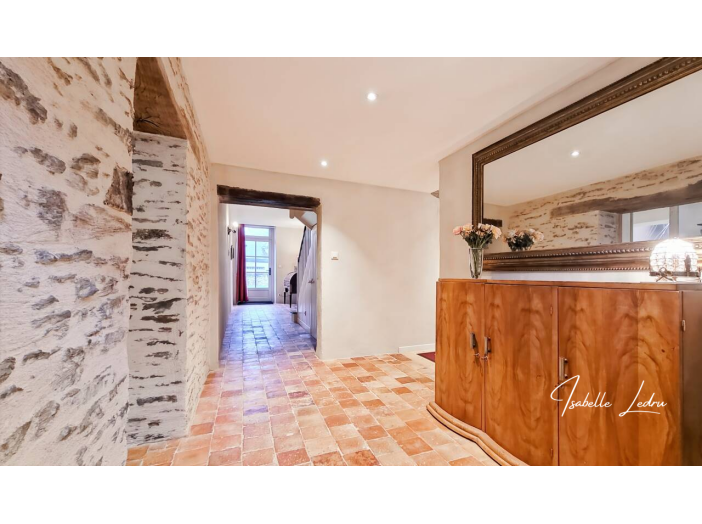 Maison de 306m² - 10 pièces